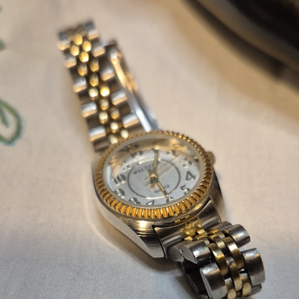 Waltham Two-Tone Quartz Watch - Picture 9 of 10